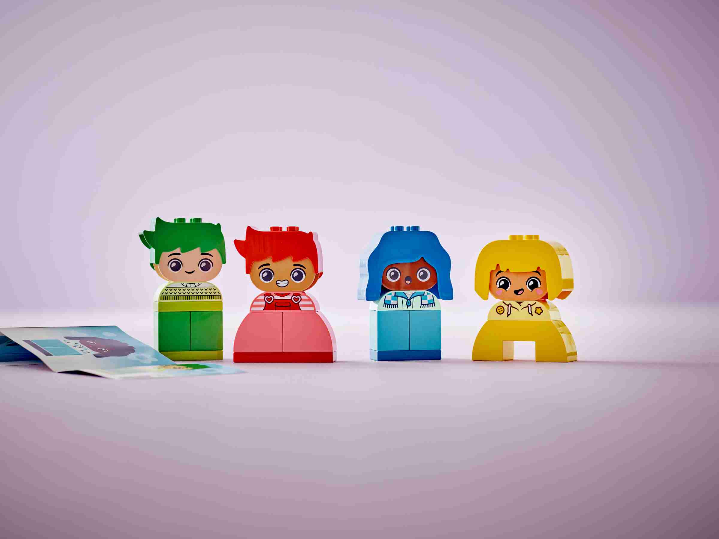 LEGO 10415 DUPLO Große Gefühle, 4 Figuren mit jeweils 2 Gesichtern