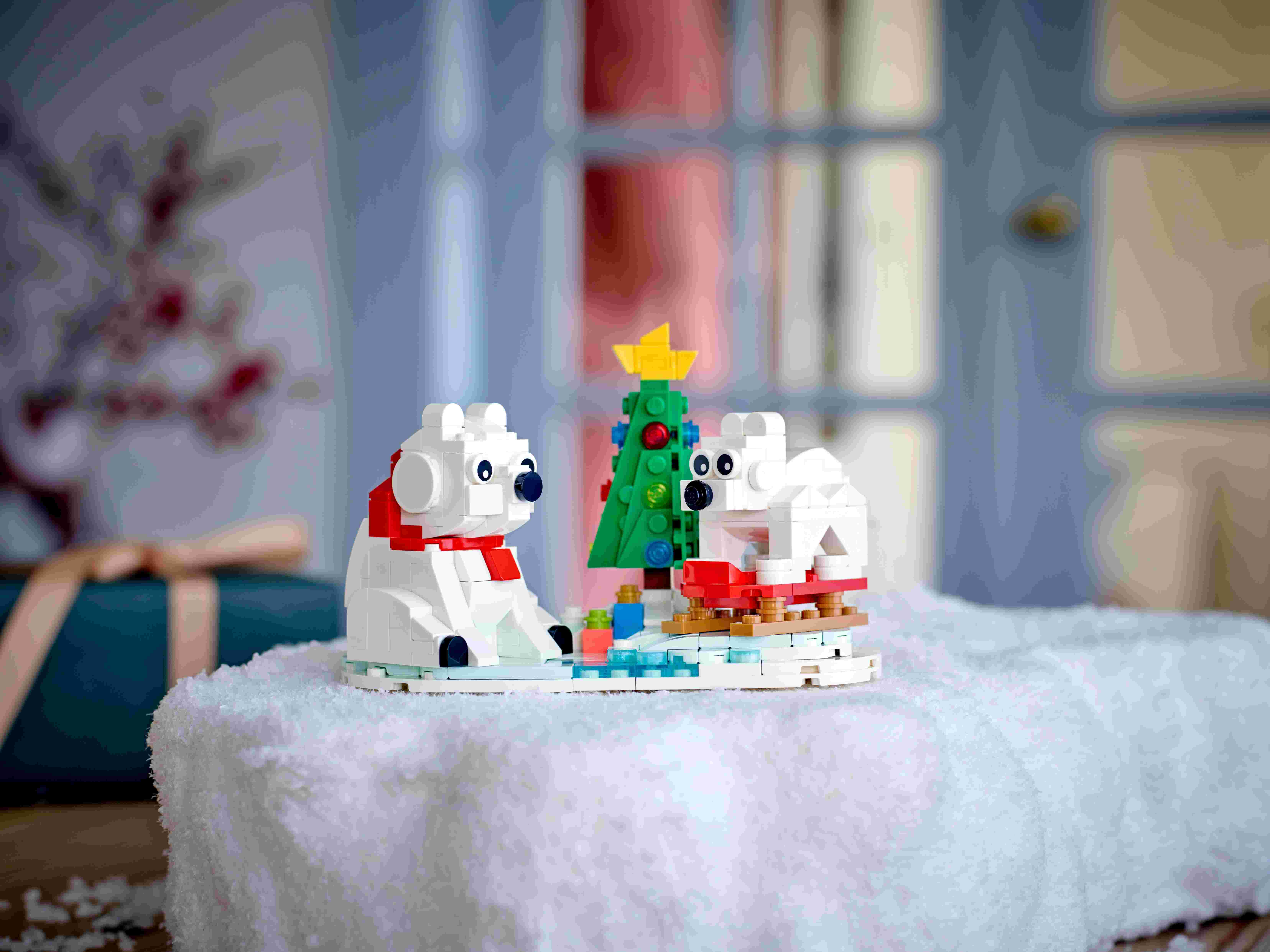 LEGO 40571 Iconic Eisbären im Winter, drehbare Grundplatte, Eisbärenjunges
