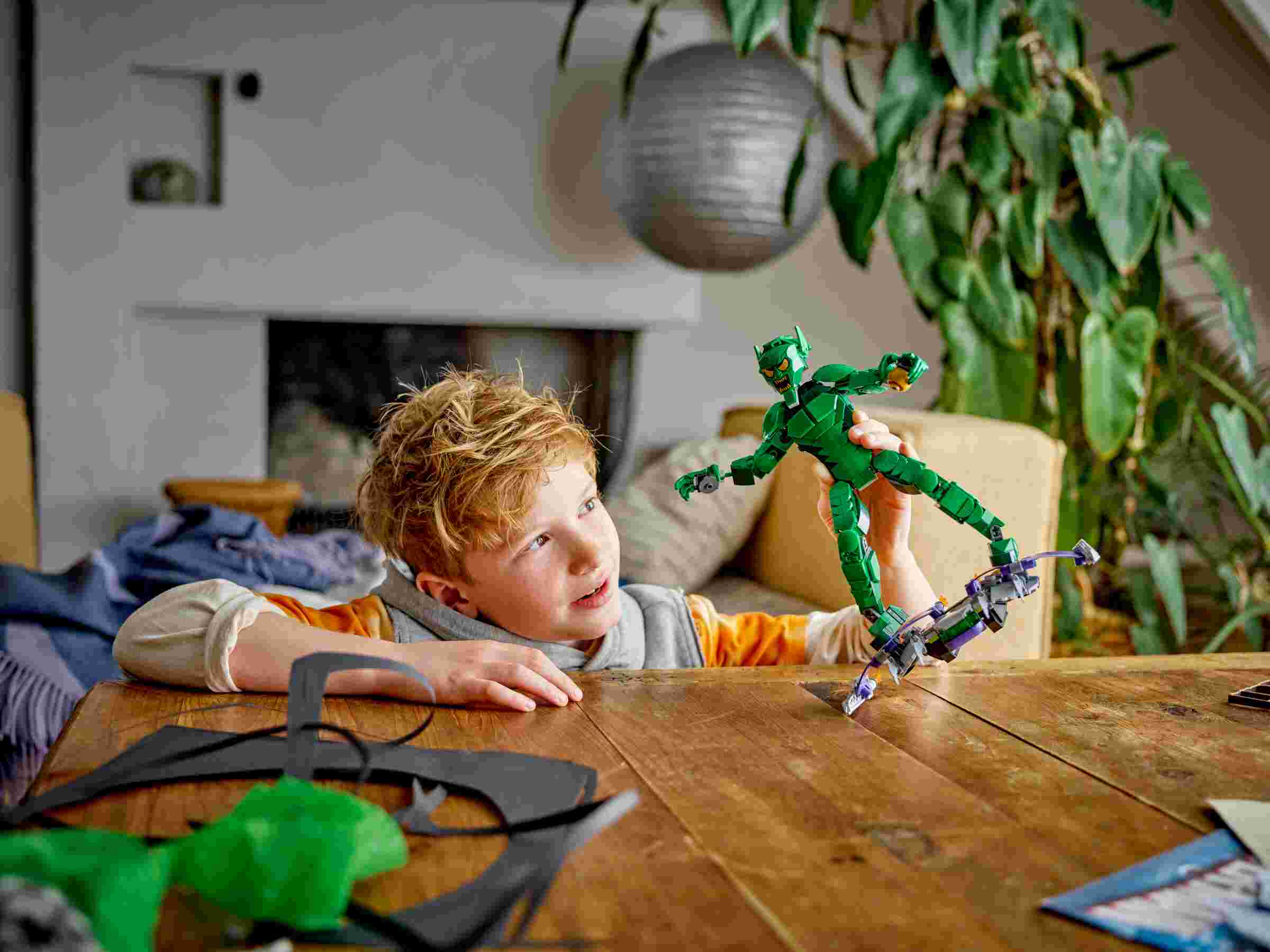 LEGO 76284 Marvel Green Goblin Baufigur, bewegliche Gelenke, Gleiter
