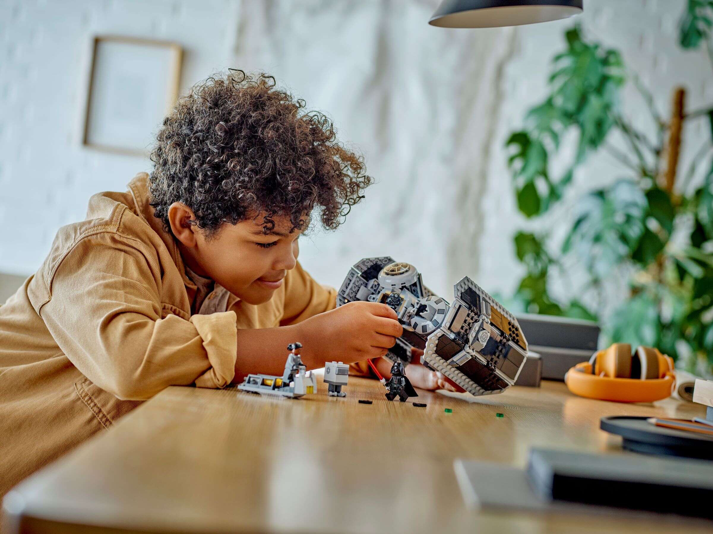 LEGO 75347 Star Wars™ TIE Bomber™, 3 Minifiguren mit Blastern, Gonk-Droide