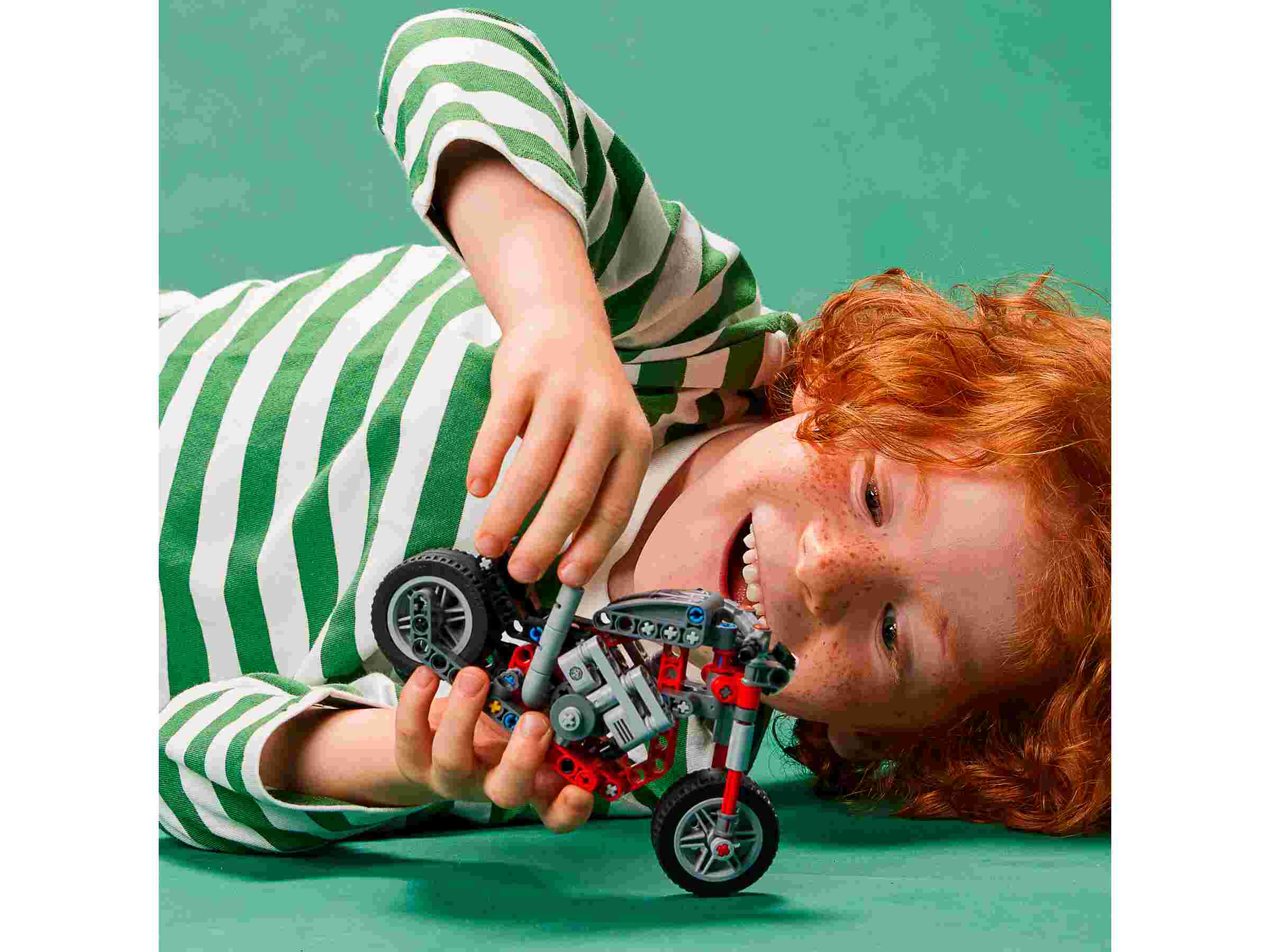 LEGO 42132 Technic Chopper Abenteuer-Bike, 2-in-1 Bausatz, Motorrad-Spielzeug