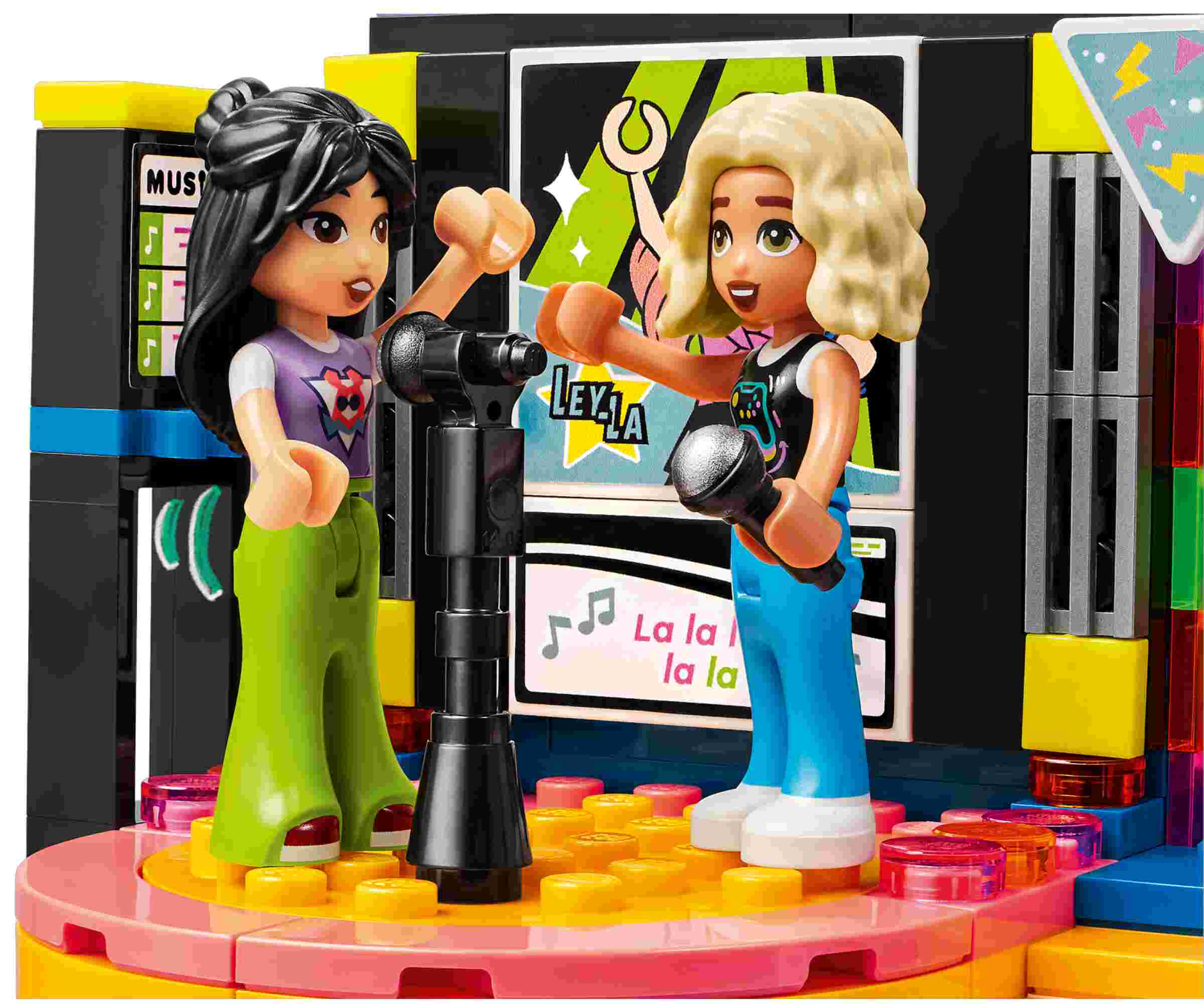LEGO 42610 Friends Karaoke-Party, 2 Spielfiguren, Gecko, drehbare Bühne