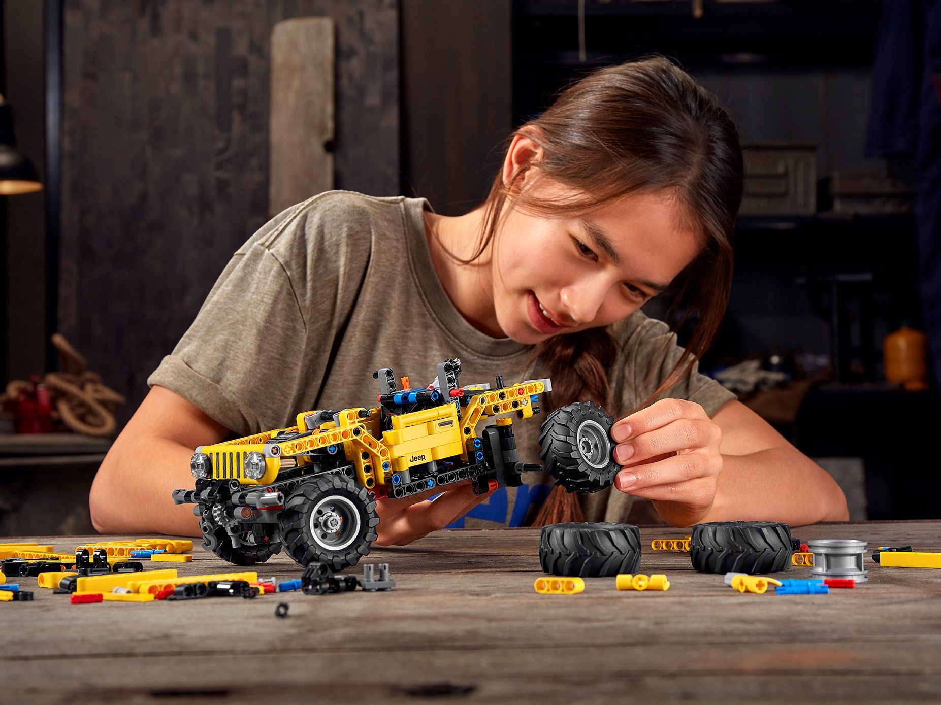 LEGO 42122 Technic Jeep Wrangler, 4x4-Spielzeugauto, Offroad-Geländewagen