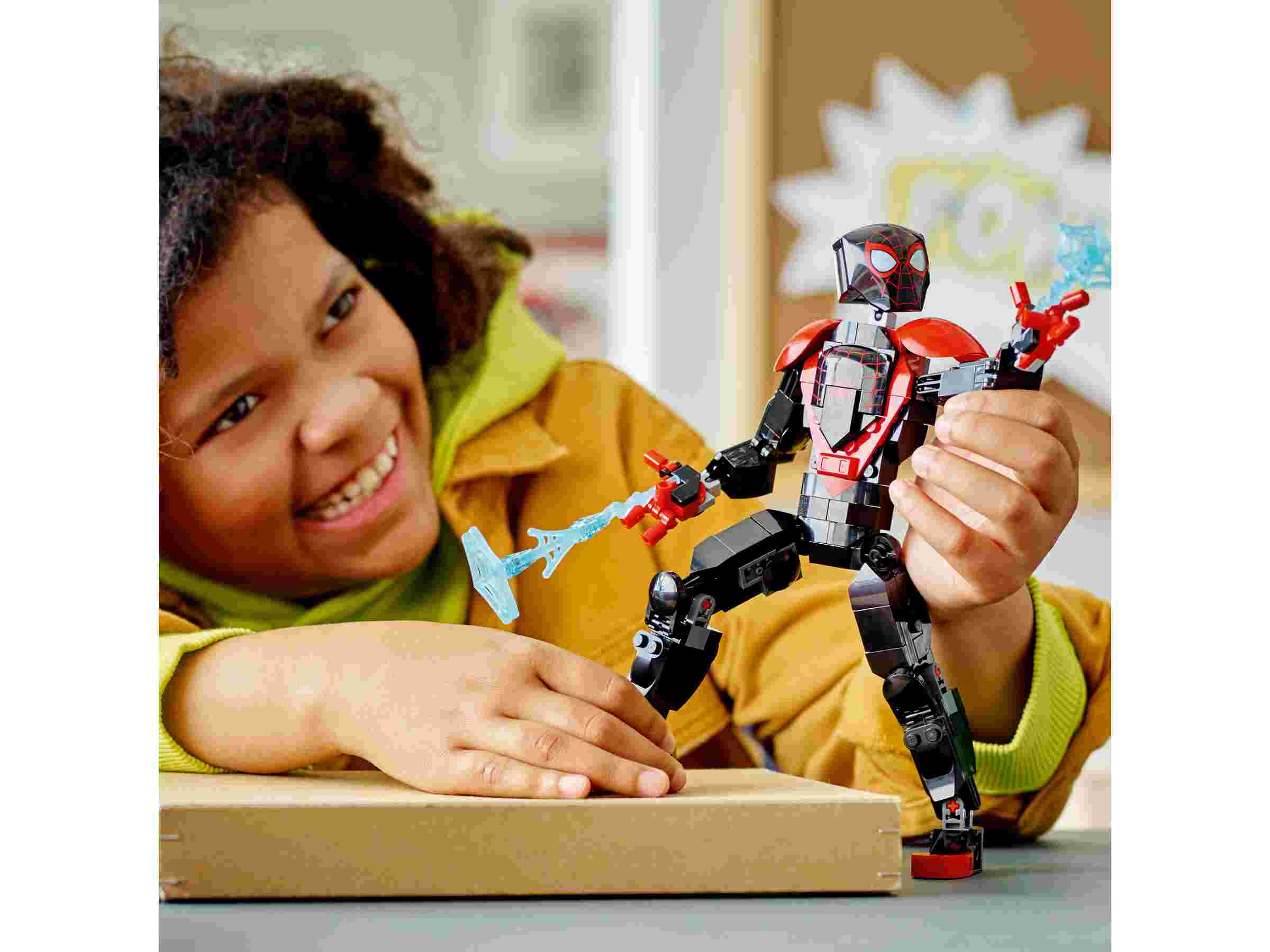 LEGO 76225 Marvel Miles Morales Figur, voll beweglich sammelbares Spider-Man Set